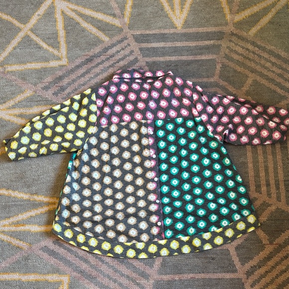 Vibrant Multicolor Patterned Relaxed button down. - Picture 7 of 7